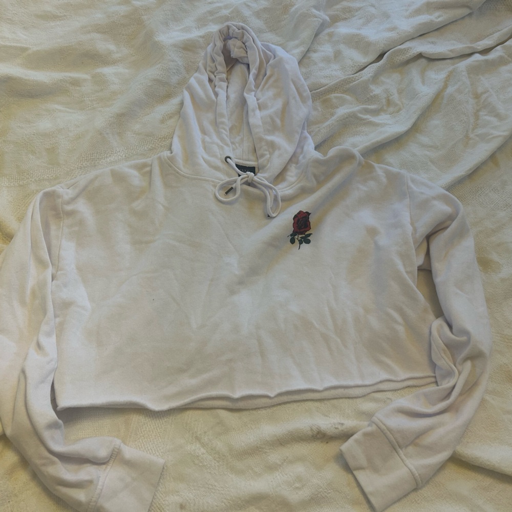 Empyre Cropped hoodie. Size M